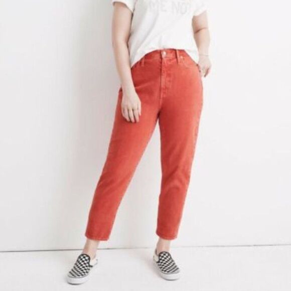 MADEWELL The Mom Jean Garment Dyed Edition in Enamel Red Women Size 27 - Picture 4 of 11